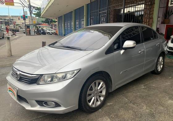 HONDA CIVIC 2.0 LXR 16V FLEX 4P AUTOMÁTICO HONDA CIVIC 2.0 LXR 16V FLEX 4P AUTOMÁTICO